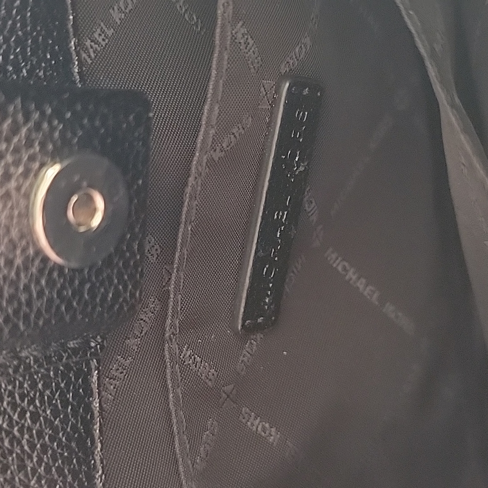 MICHAEL MICHAEL KORS Briley Small Logo Messenger Bag - Picture 11 of 14